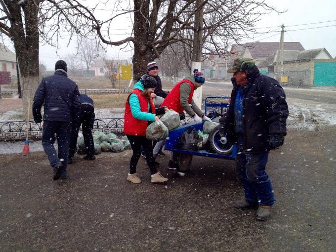 Комсомольцы Белгородского района выходят на субботники
