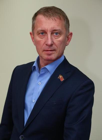 Челябинск. Депутат-коммунист Константин Нациевский потребовал привлечь к ответственности начальника Управления транспорта Администрации города 