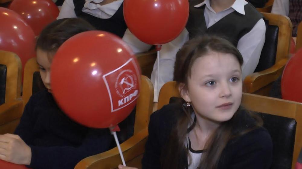 В Уфе в канун 63-й годовщины со дня смерти И.В. Сталина школьников пригласили в сталинский музей