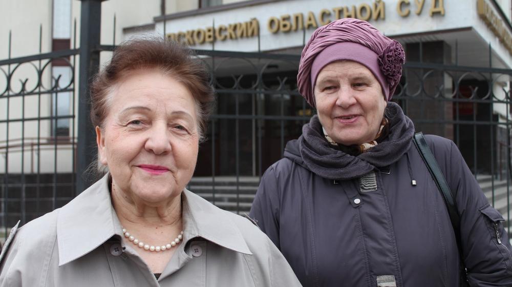 Псковские ветераны труда при поддержке коммунистов судятся с депутатами-единороссами за возвращение льгот