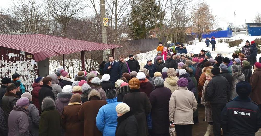 Олег Лебедев продолжает проводить массовые встречи с жителями Тульской области