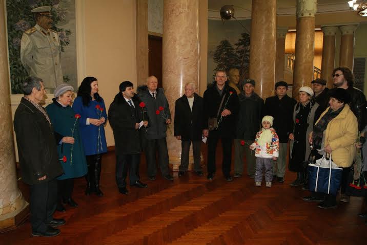 Сталинградские коммунисты почтили память И.В. Сталина