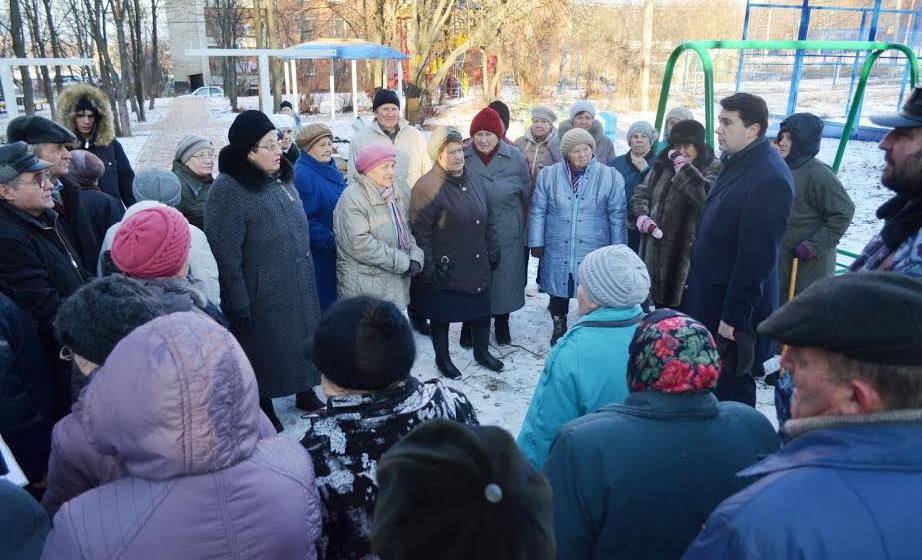 Депутат-коммунист Олег Лебедев продолжает встречи с избирателями и рассказывает об экономической программе и законопроектах КПРФ