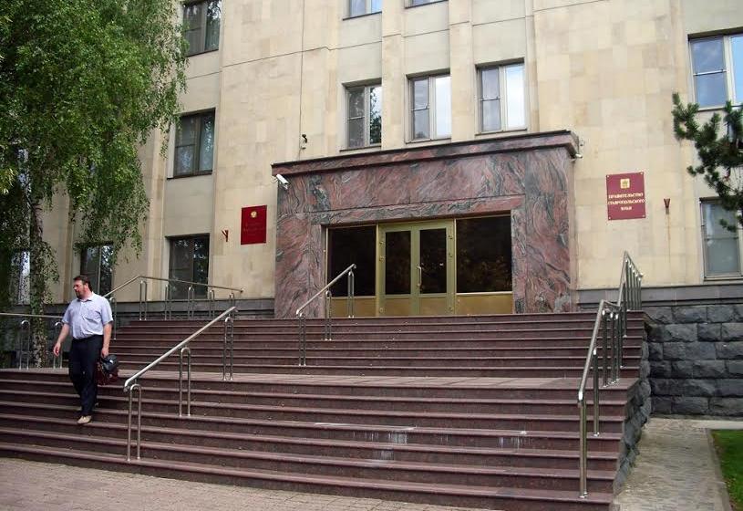 Ставропольские депутаты-коммунисты требуют дать возможность учителям учить и воспитывать детей