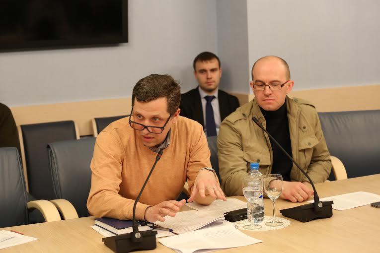Московские коммунисты совместно с членами ГСК “Взлет” добиваются защиты имущественных прав владельцев гаражей