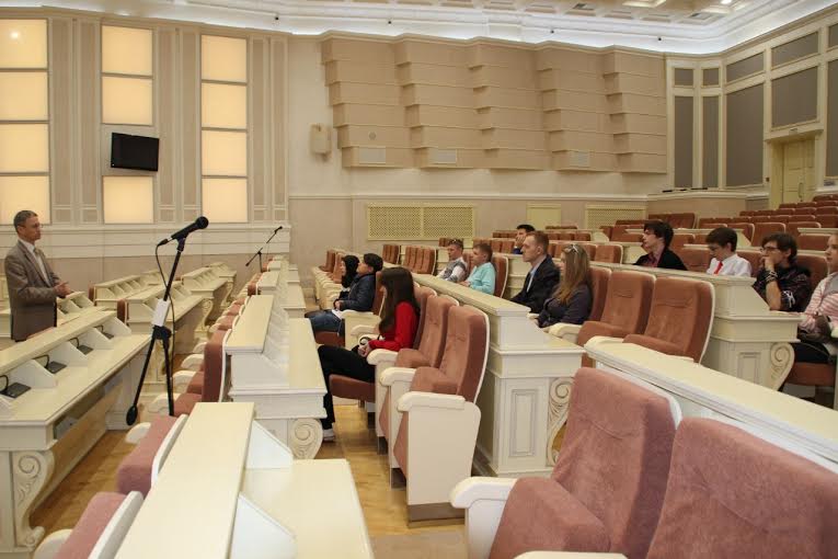Удмуртская республика. Цветы и вахта памяти в День рождения Вождя мирового пролетариата