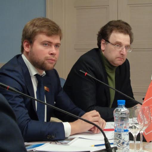 Депутат фракции КПРФ в Мосгордуме Леонид Зюганов провел круглый стол по проблеме изъятия земель у МСХА имени Тимирязева
