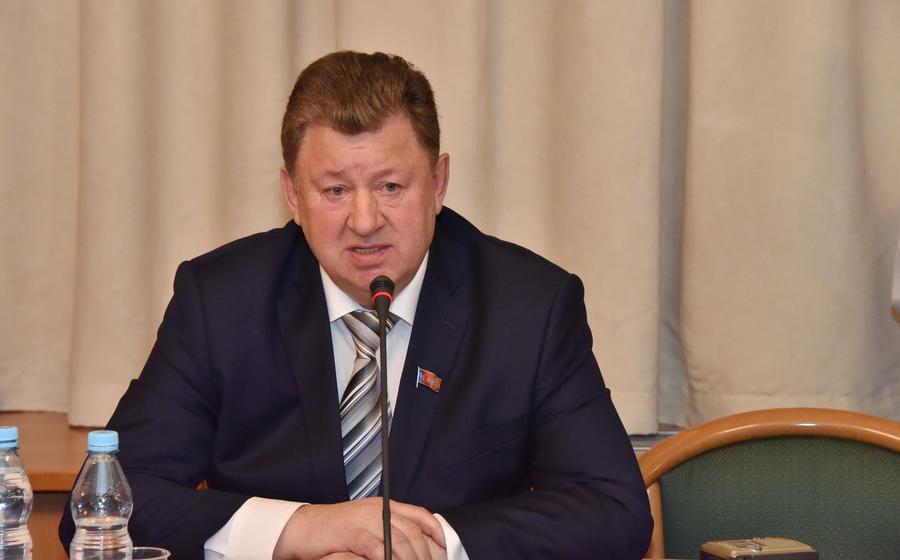 Коммунисты в Госдуме провели круглый стол по вопросу участия трудовых коллективов в управлении предприятием