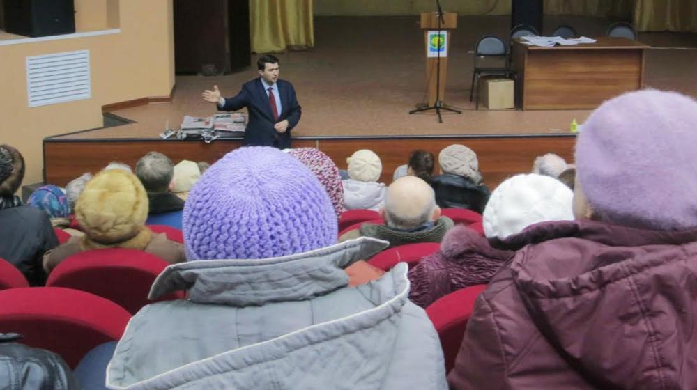 Депутат-коммунист Олег Лебедев продолжает массовые встречи с избирателями и  рассказывает об экономической программе и законопроектах  КПРФ