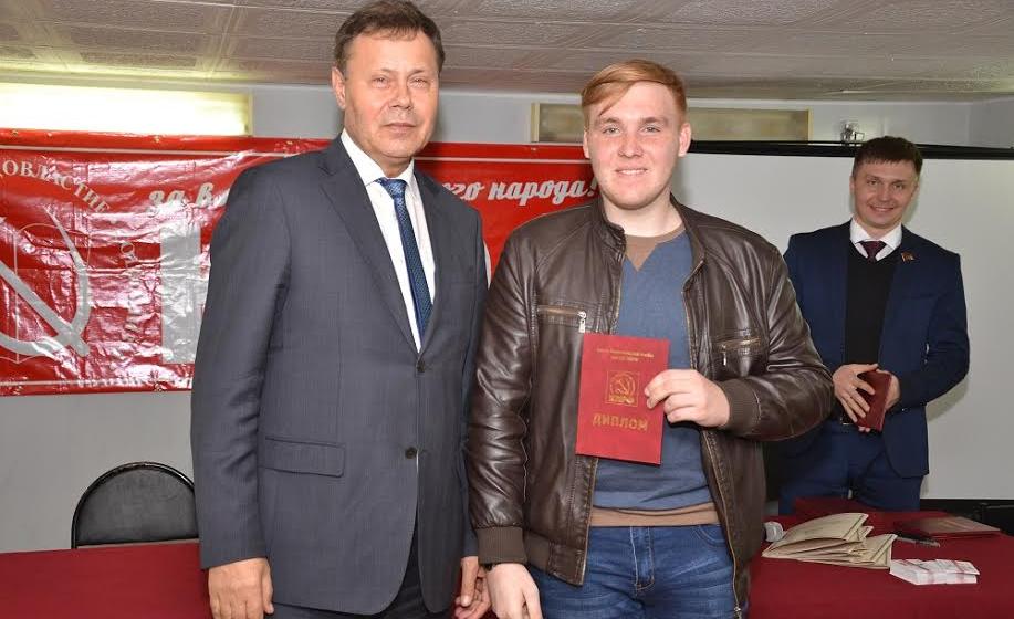 В Астрахани прошел первый выпуск слушателей Центра политической учебы