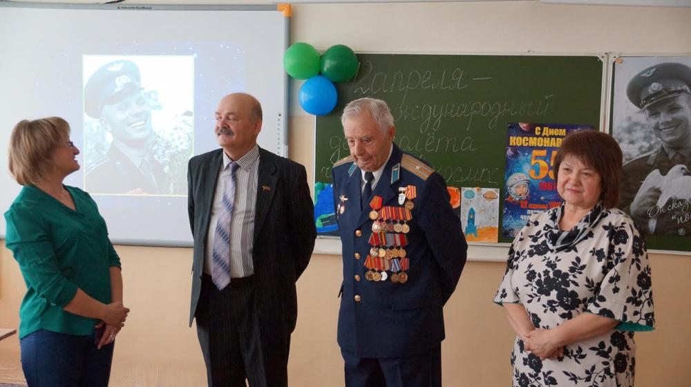 Краснодарский край. Белореченские коммунисты провели урок космонавтики в школе имени летчика-космонавта СССР В.И. Севастьянова