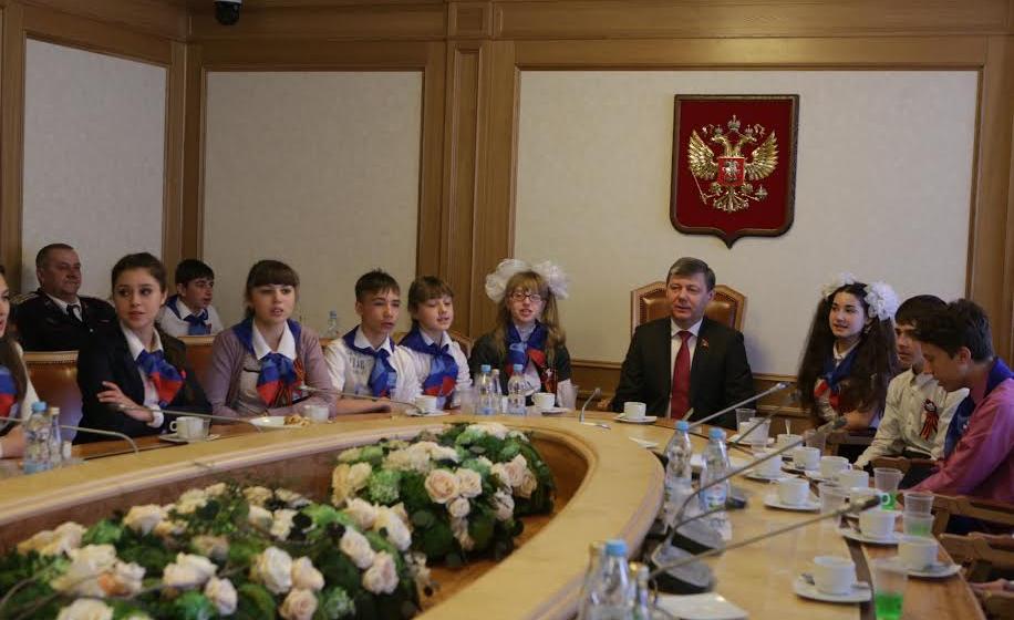 Д.Г. Новиков встретился с ребятами из Луганской народной республики 