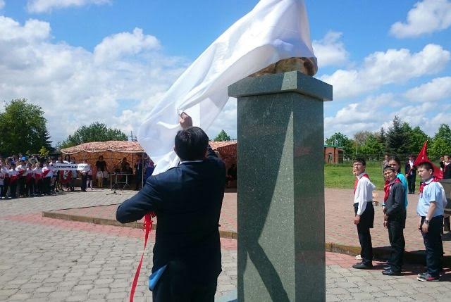 Кабардино-Балкарская республика. В селении Озрек прошла торжественная церемония открытия бюста И.В. Сталина