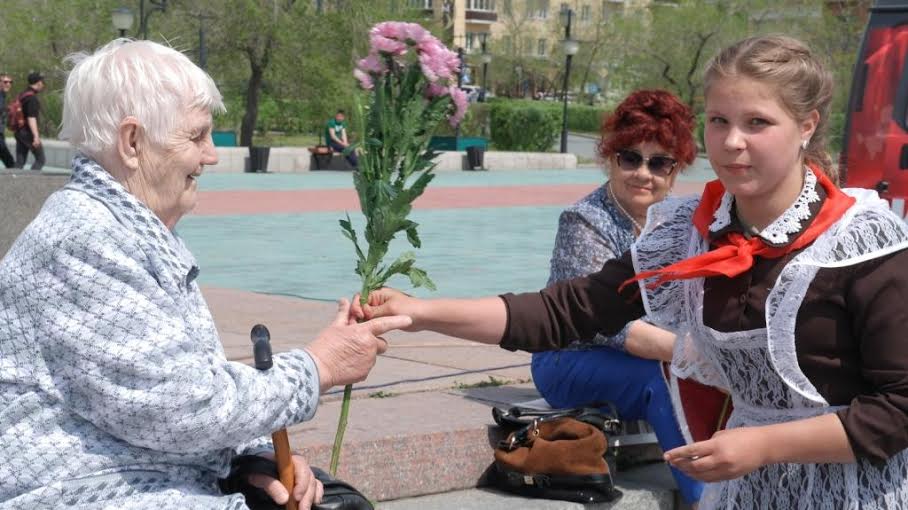 Забайкальский край. В Чите прошел массовый прием в пионеры