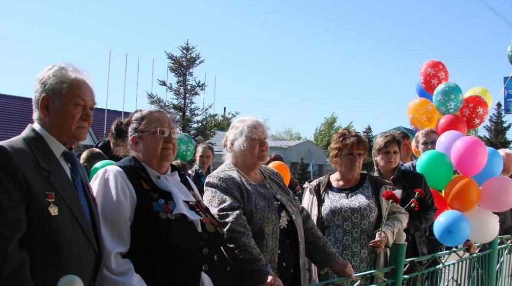 Алтайские коммунисты приняли участие в торжественном вечере, посвященном памяти бывшего первого секретаря Кулундинского райкома КПСС С.К. Хоменко 