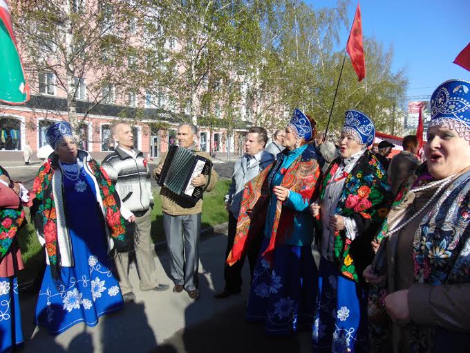 Алтайский край. Барнаульские коммунисты провели первомайскую демонстрацию и митинг