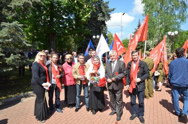 В День Победы коммунисты Кабардино-Балкарии возложили цветы к Вечному огню и памятнику В.И. Ленину