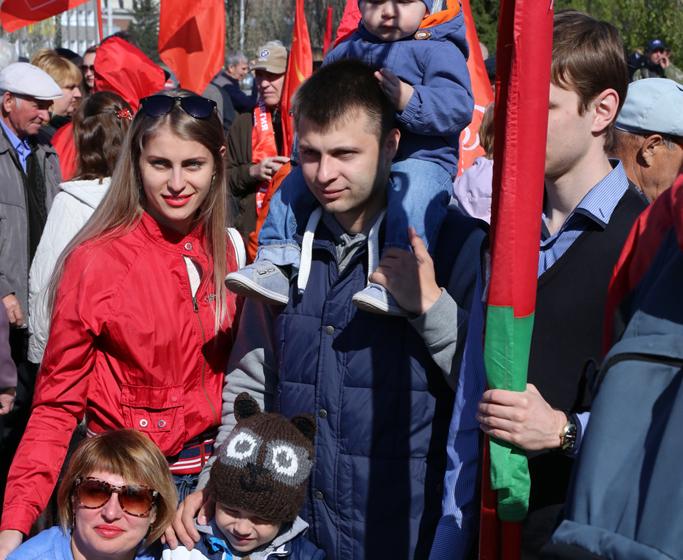 В Омске прошли праздничная демонстрация и митинг, посвященные Международному дню солидарности трудящихся