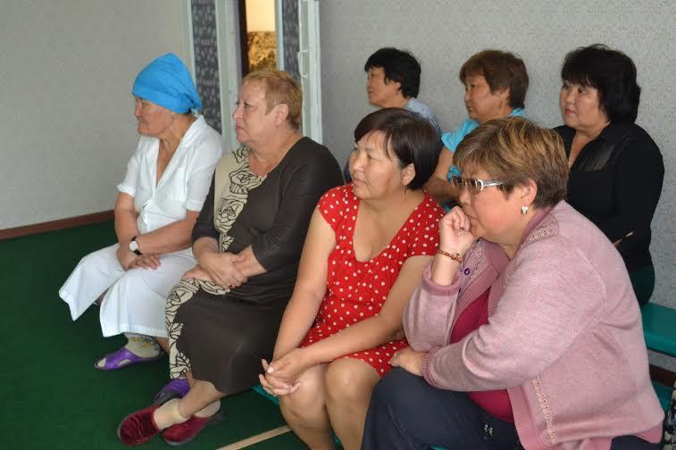 Республика Калмыкия. Коммунисты передали в дар детскому саду новый телевизор