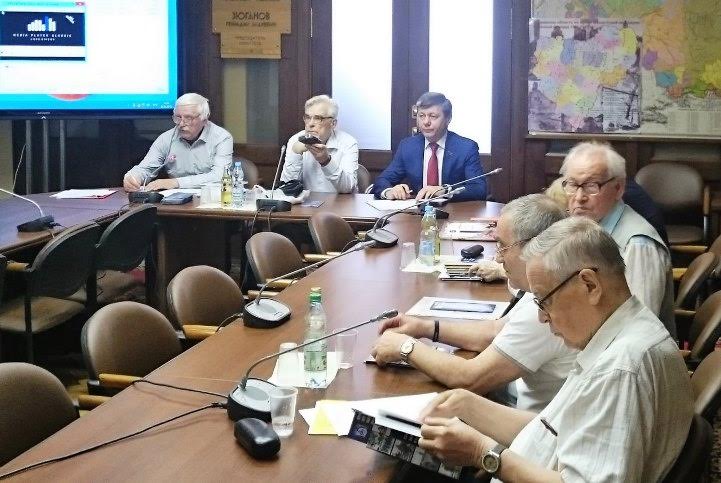 Д.Г. Новиков принял участие в круглом столе о сохранении памяти жертв фашистской оккупации