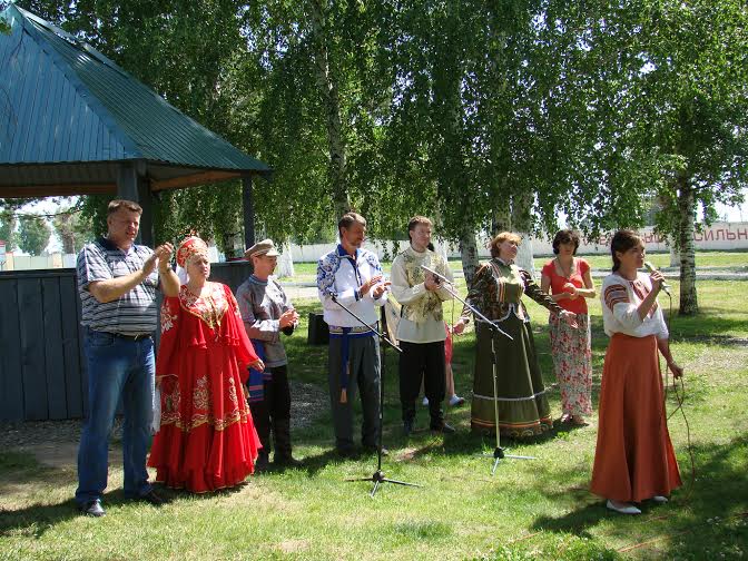 Алтайский край. Бийские коммунисты провели литературный час и концерт для воинов гарнизона