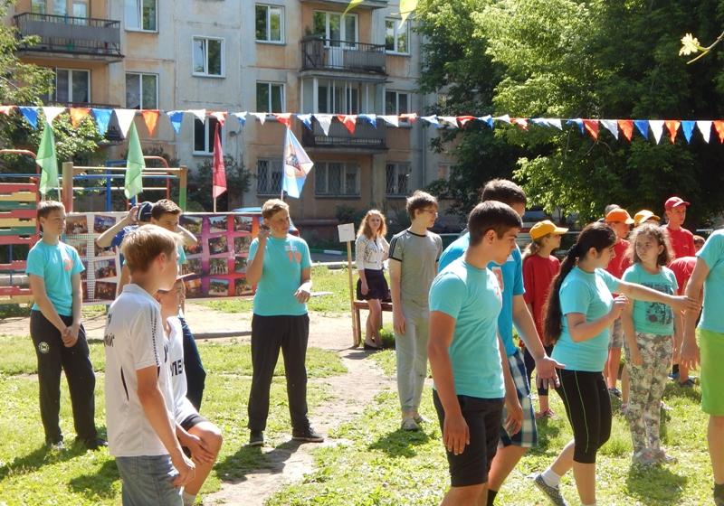 Новосибирск. Депутат-коммунист Ренат Сулейманов открыл соревнования детских трудовых отрядов ТОСов Центрального округа