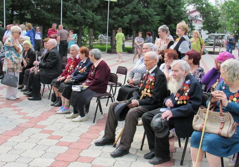 Еврейская автономная область: Нет НАТО! Нет войне! Спасение от фашизма — социализм!