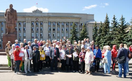 Кировчане вышли на площадь, чтобы потребовать отставки Никиты Белых