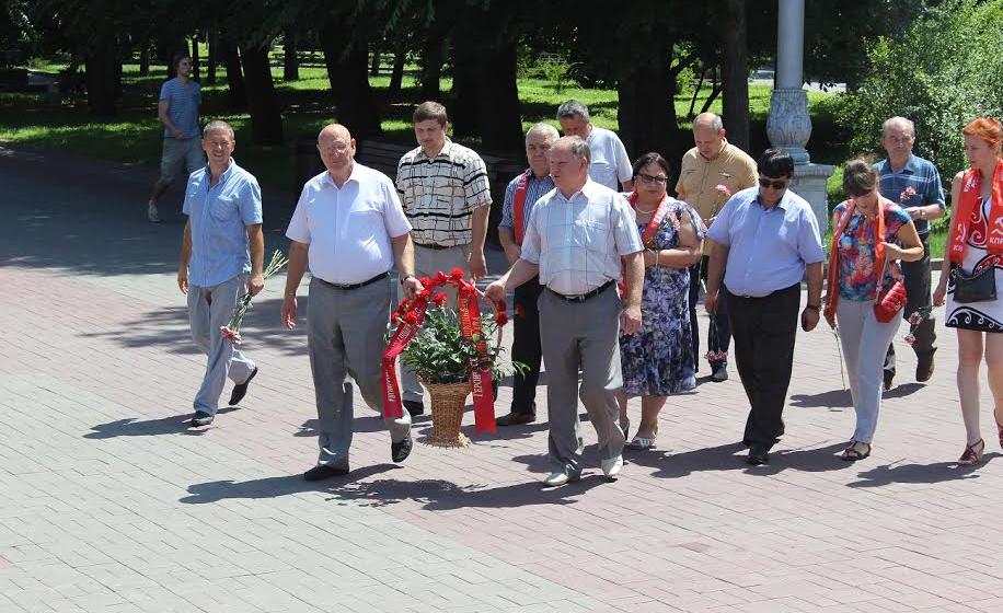 В День памяти и скорби сталинградские коммунисты почтили память погибших в годы Великой Отечественной войны
