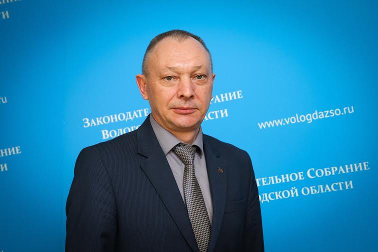 Лидер вологодских коммунистов Александр Морозов: "Если затягивать пояса, то всем!"