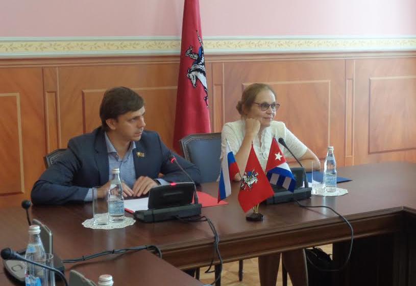 Фракция КПРФ в Мосгордуме провела встречу с представителями посольства Республики Куба в РФ