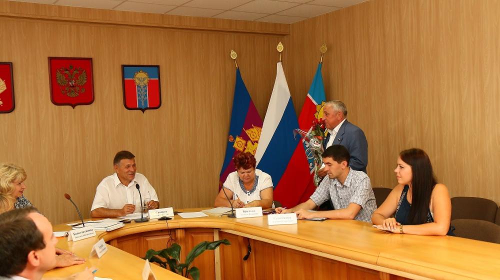 Краснодарский край. Н.М. Харитонов зарегистрирован кандидатом в депутаты Госдумы по Армавирскому округу