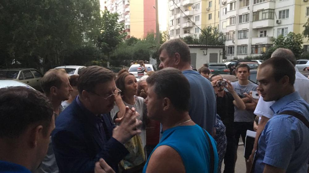Краснодар. При поддержке КПРФ жильцы отстаивают свои права. Встречи С.К.Лузинова с избирателями