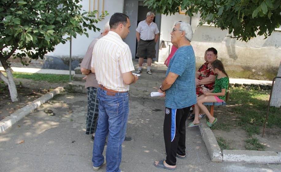 «Чтобы проблемы решались, местная власть должна ими заниматься!» Депутат-коммунист Павел Соколенко проводит встречи в Краснодарском крае