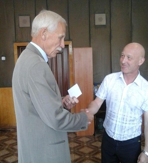 Депутату Государственной Думы от Республики Татарстан Виктору Пешкову вручено удостоверение кандидата в депутаты Государственной Думы