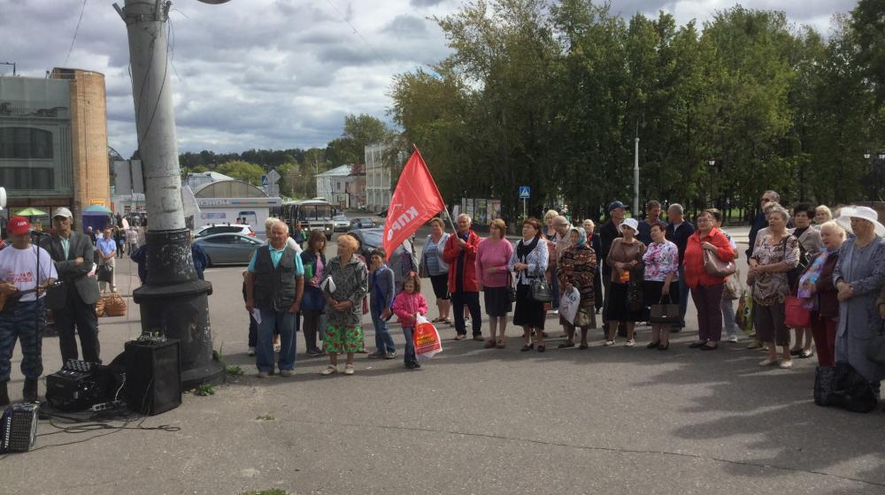 ​Первый секретарь Ивановского обкома КПРФ В.В. Клёнов продолжает встречи с жителями области