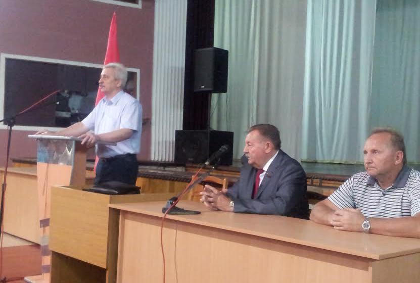 Краснодарский край. Кандидаты в депутаты Госдумы от КПРФ Николай Осадчий и Александр Нагнибеда провели встречу с избирателями Тихорецкого района