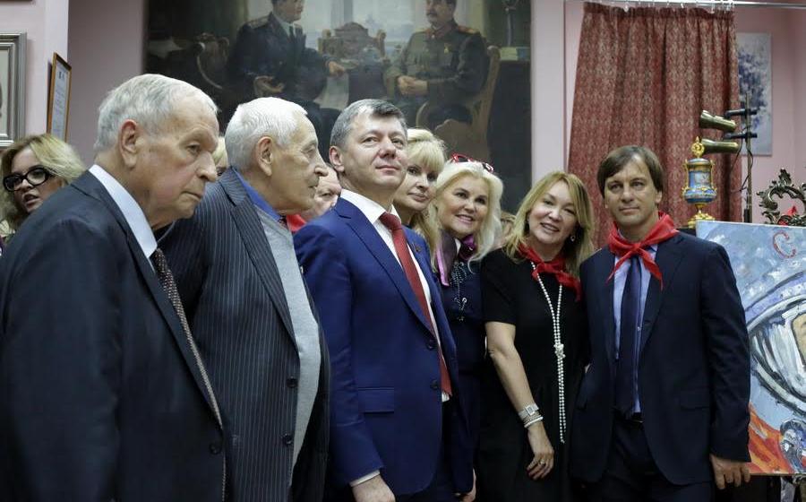 «Наша Родина – СССР». Д.Г. Новиков открыл в Москве выставку картин социалистического реализма