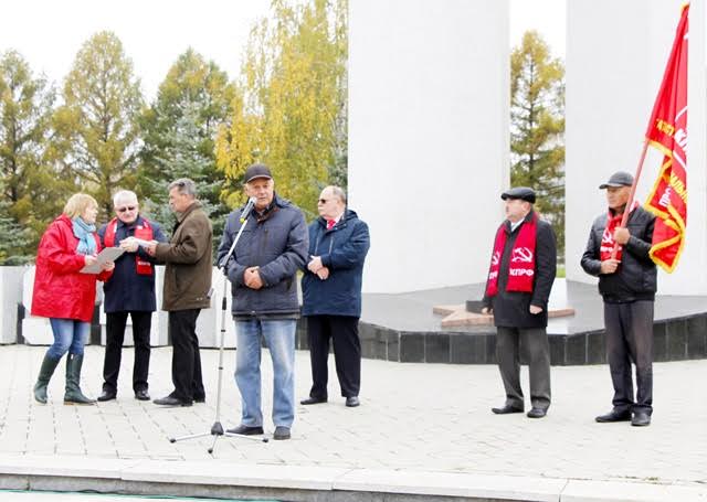 Республика Татарстан. В Нижнекамске прошёл митинг  «За честные выборы и советскую власть»