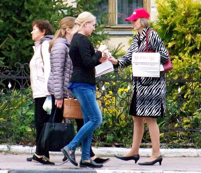 В Орловской области прошли пикеты, посвящённые 23-й годовщине расстрела Верховного Совета