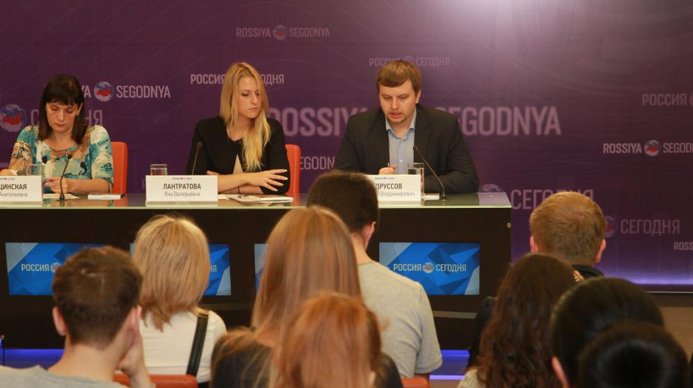 "Александровская попала в тюрьму только за то, что она коммунистка". Международное правозащитное движение #UAPOLITFREEDOM призывает ООН расследовать репрессии против коммунистов на Украине