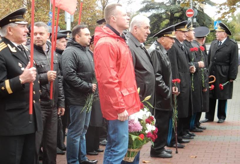 Севастопольские коммунисты почтили память начала героической обороны города от немецко-фашистских захватчиков