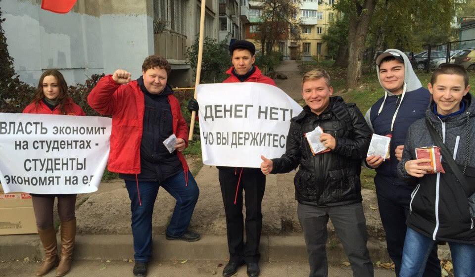 В Самаре продолжаются акции протеста против повышения стоимости проезда в общественном транспорте