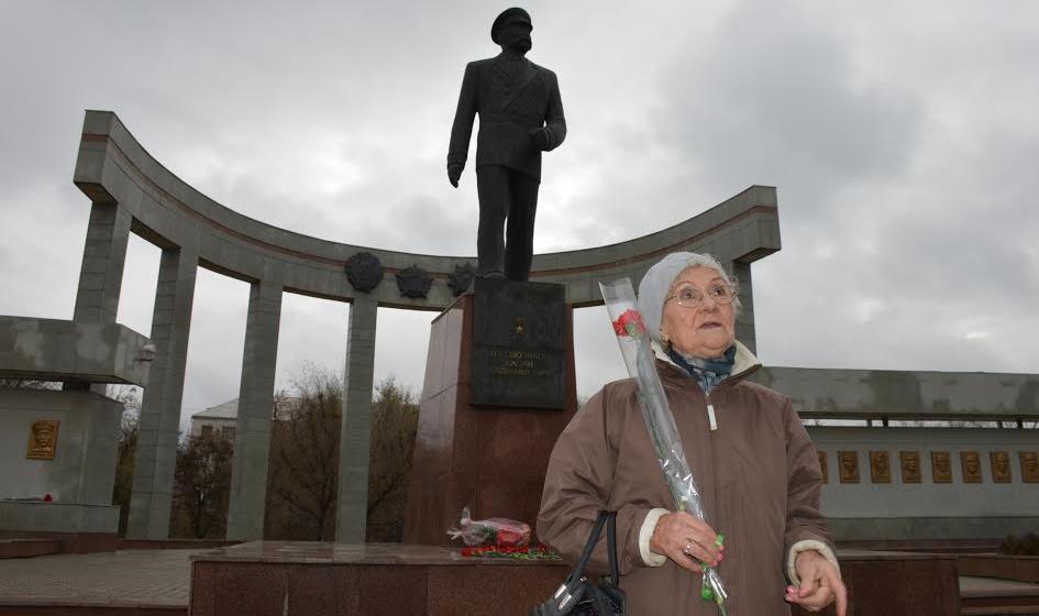 Коммунисты Калмыкии отметили 106-ю годовщину со дня рождения Героя Советского Союза Басана Городовикова