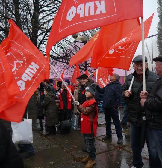 Липецк. По главным улицам праздничным маршем