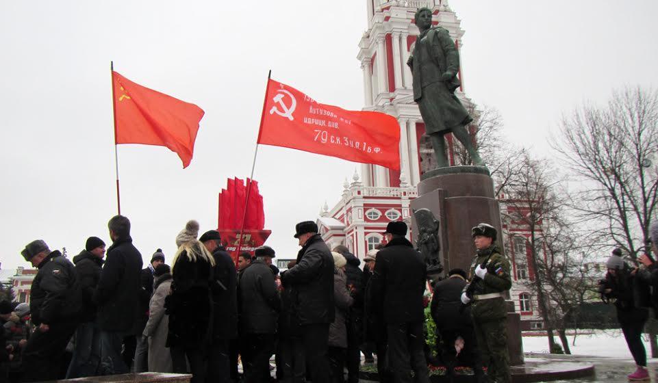 В Тамбове прошли траурные мероприятия, посвященные 75-й годовщине со дня гибели Зои Космодемьянской