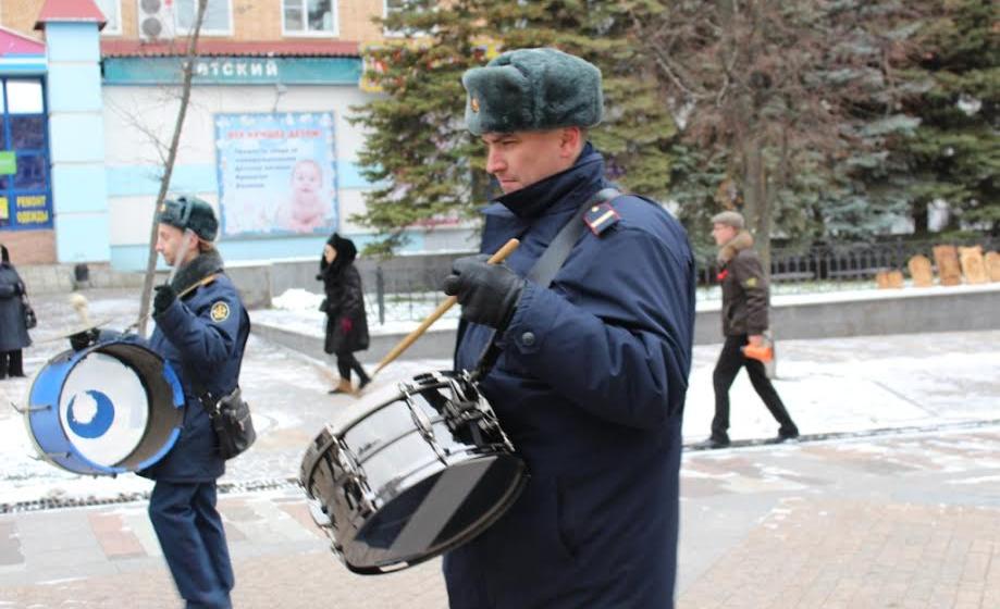 Пензенские коммунисты отметили День революции шествием и митингом