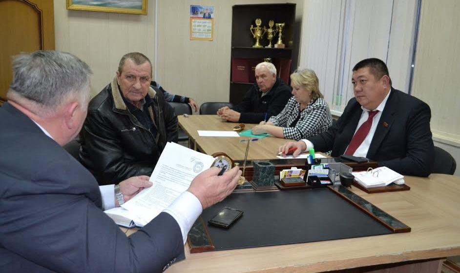 Город-герой Волгоград. Депутат-коммунист Евгений Шаманаев продолжает совместный приём граждан вместе с первыми секретарями районных комитетов КПРФ