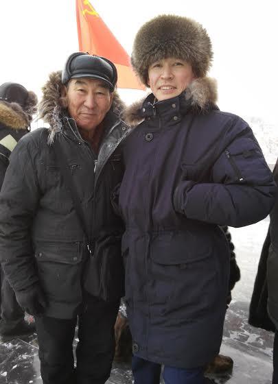 В день рождения И.В. Сталина якутские коммунисты возложили цветы к его памятникам в Якутске и Мирном 