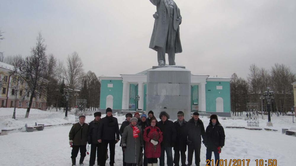 Жители Ленинградской области почтили память Владимира Ильича Ленина 